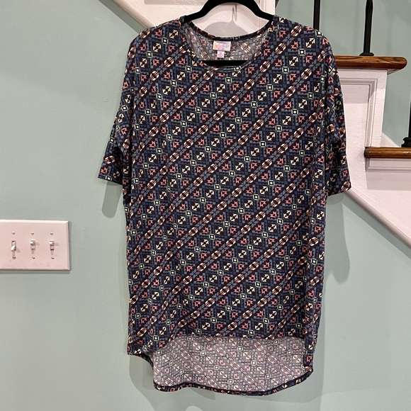 LuLaRoe Irma Top - Picture 1 of 6